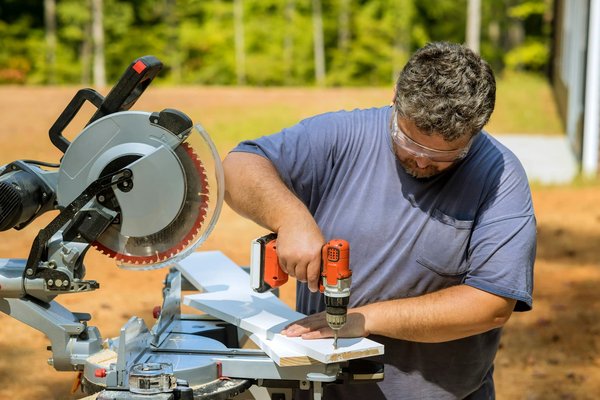 Découvrez la meilleure perceuse visseuse dewalt